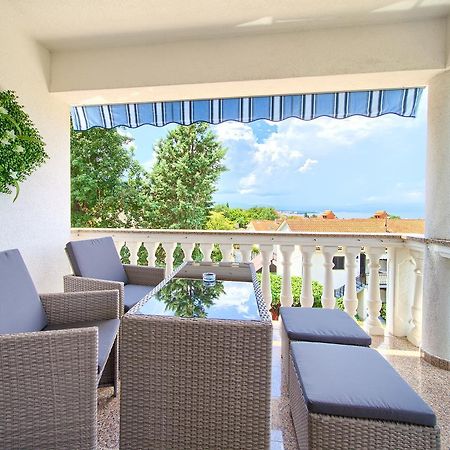 Apartment Jadran Malinska Εξωτερικό φωτογραφία
